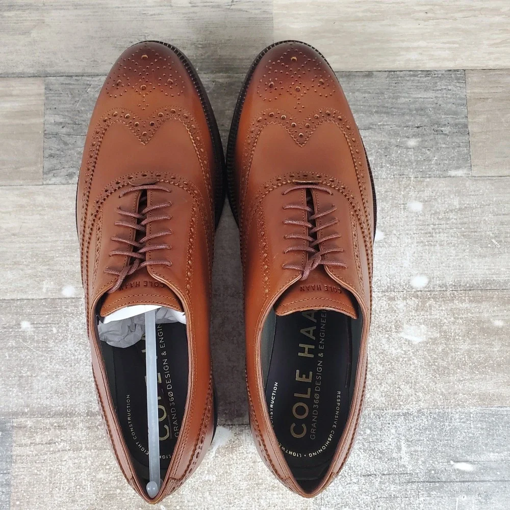 Cole Haan Wingtip Brogue Oxford Shoes Sz 9.5 Brown‎ Lace Up Low Top Almond Toe